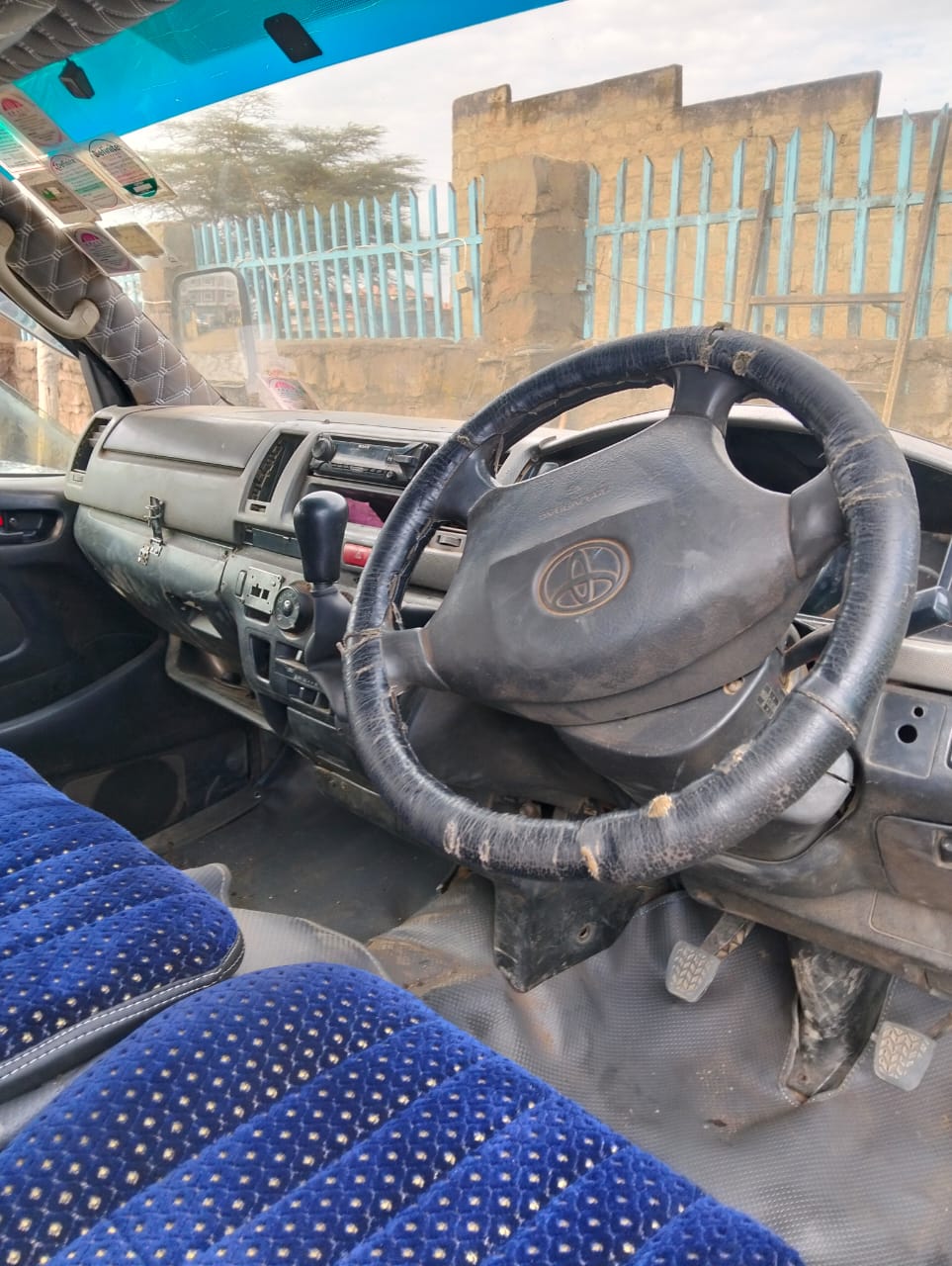 Toyota Hiace 7L