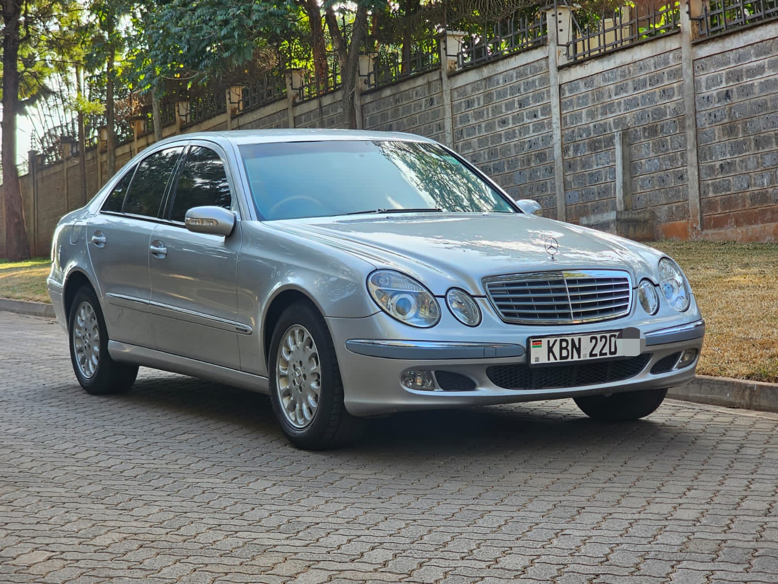 2006 MERCEDES-BENZ E240