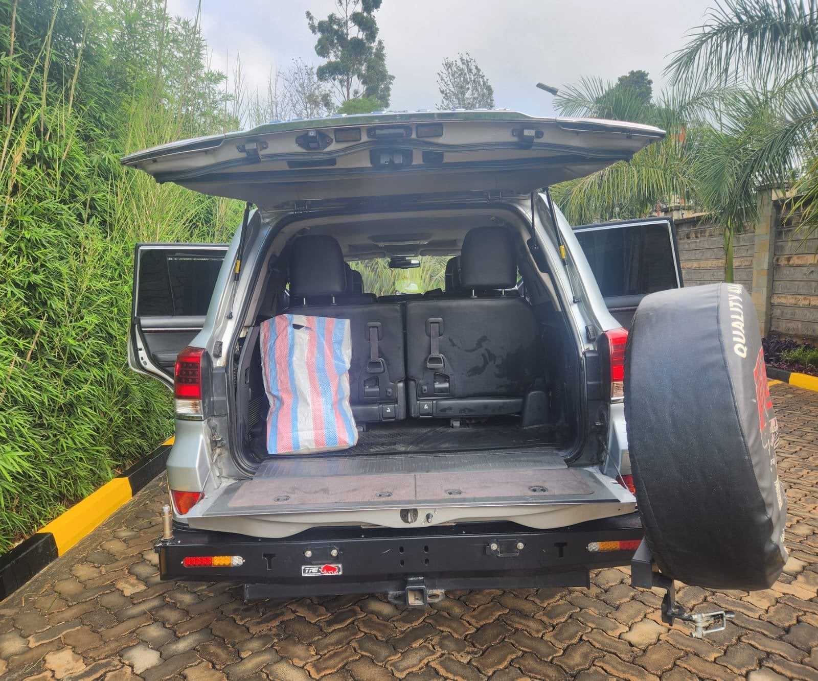 TOYOTA LANDCRUISER V8 4.5L