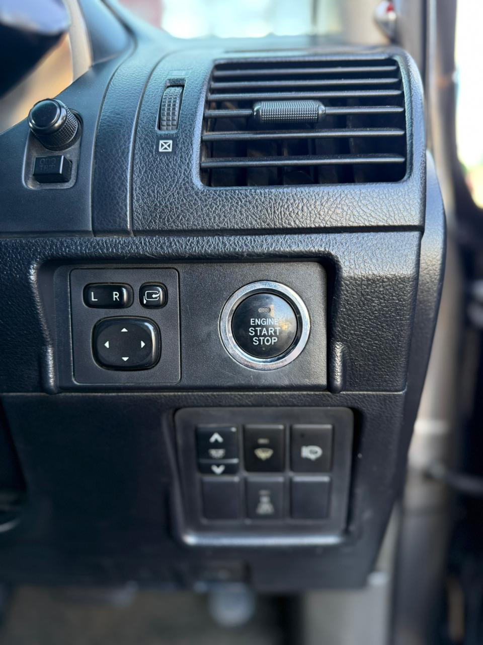 2010 TOYOTA L/CRUISER TX