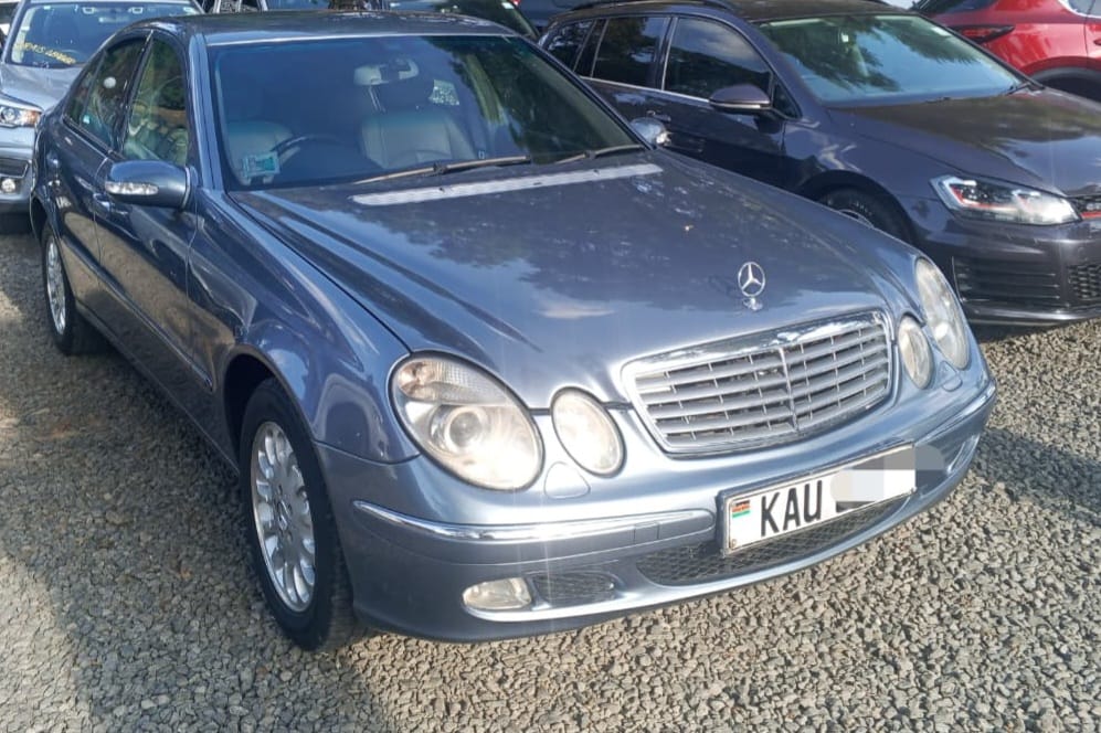 Mercedes E240