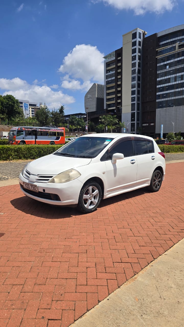 2009 NISSAN TIIDA
