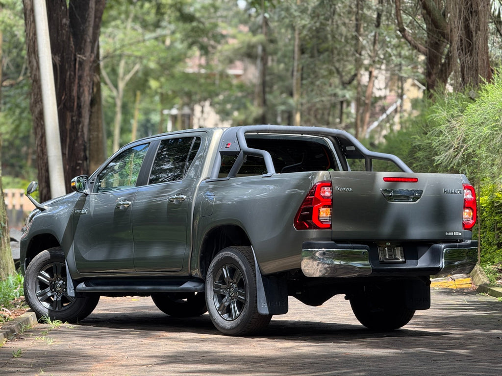 2021 TOYOTA HILUX