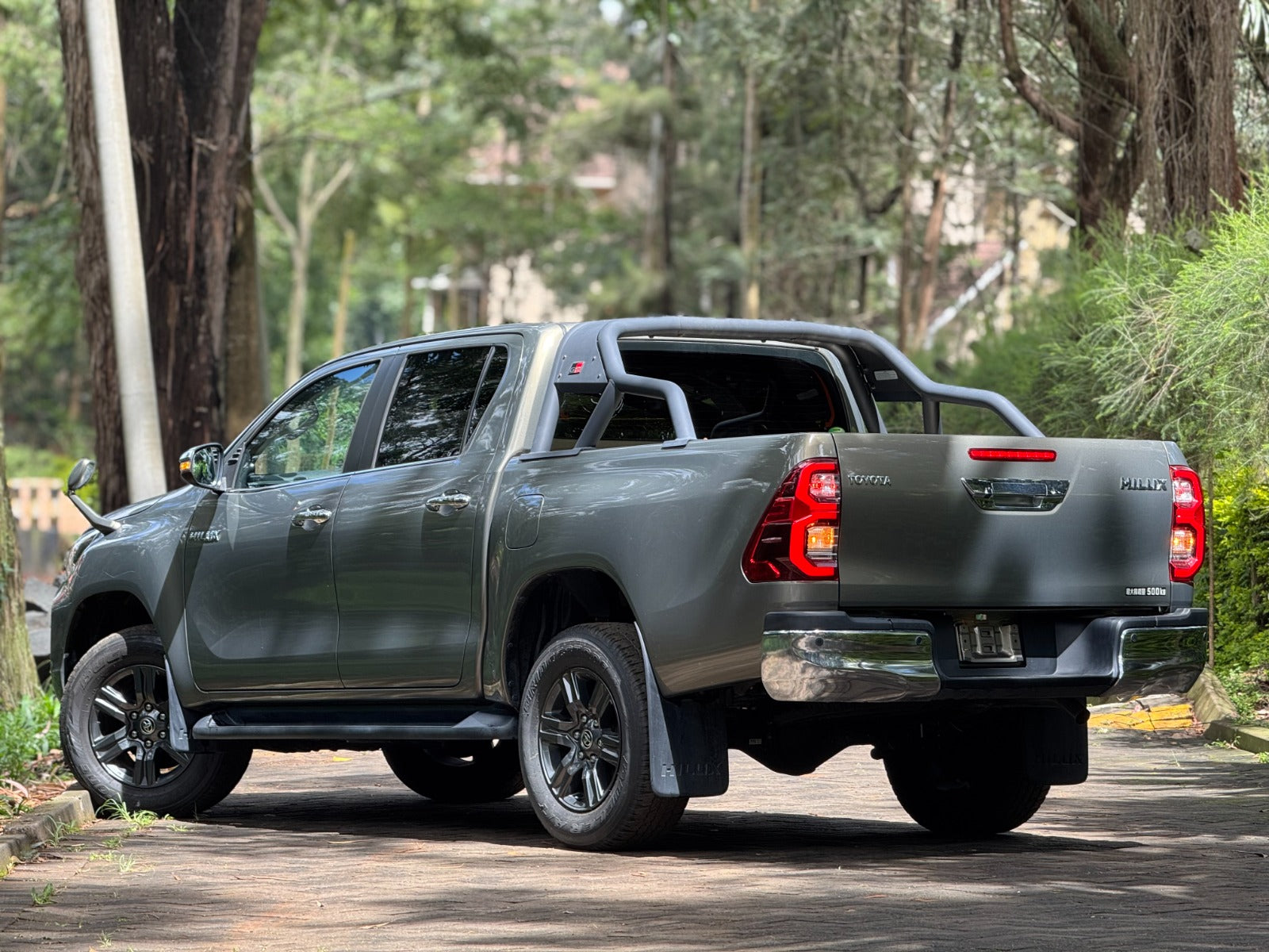 2021 TOYOTA HILUX