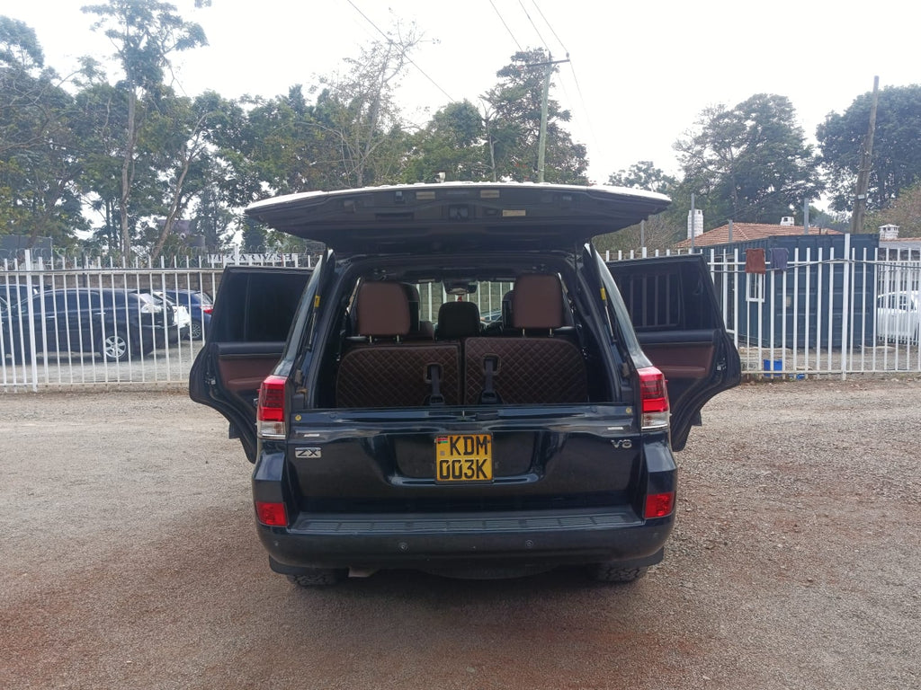 Toyota Landcruicer V8
