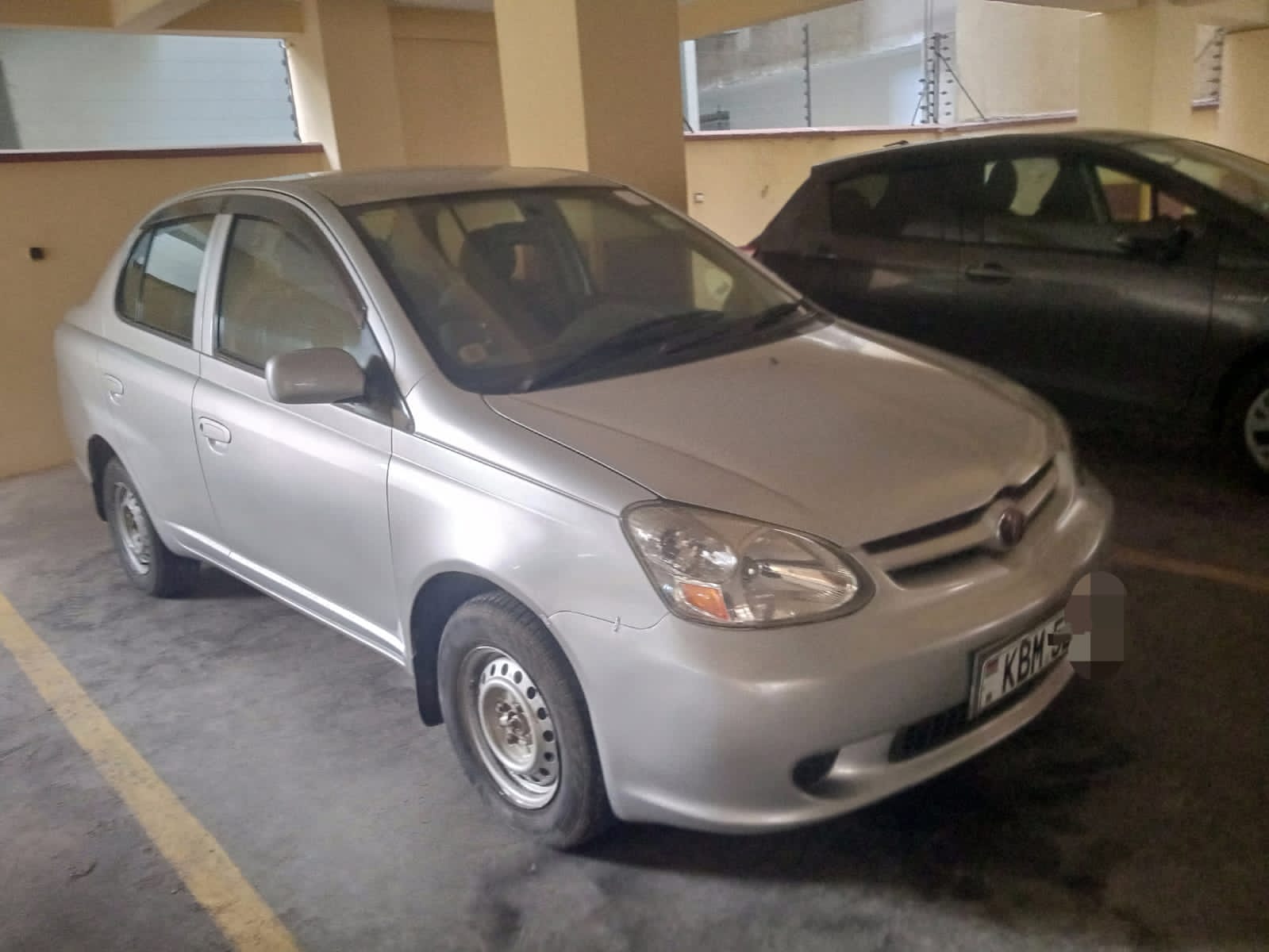 2004 TOYOTA platz