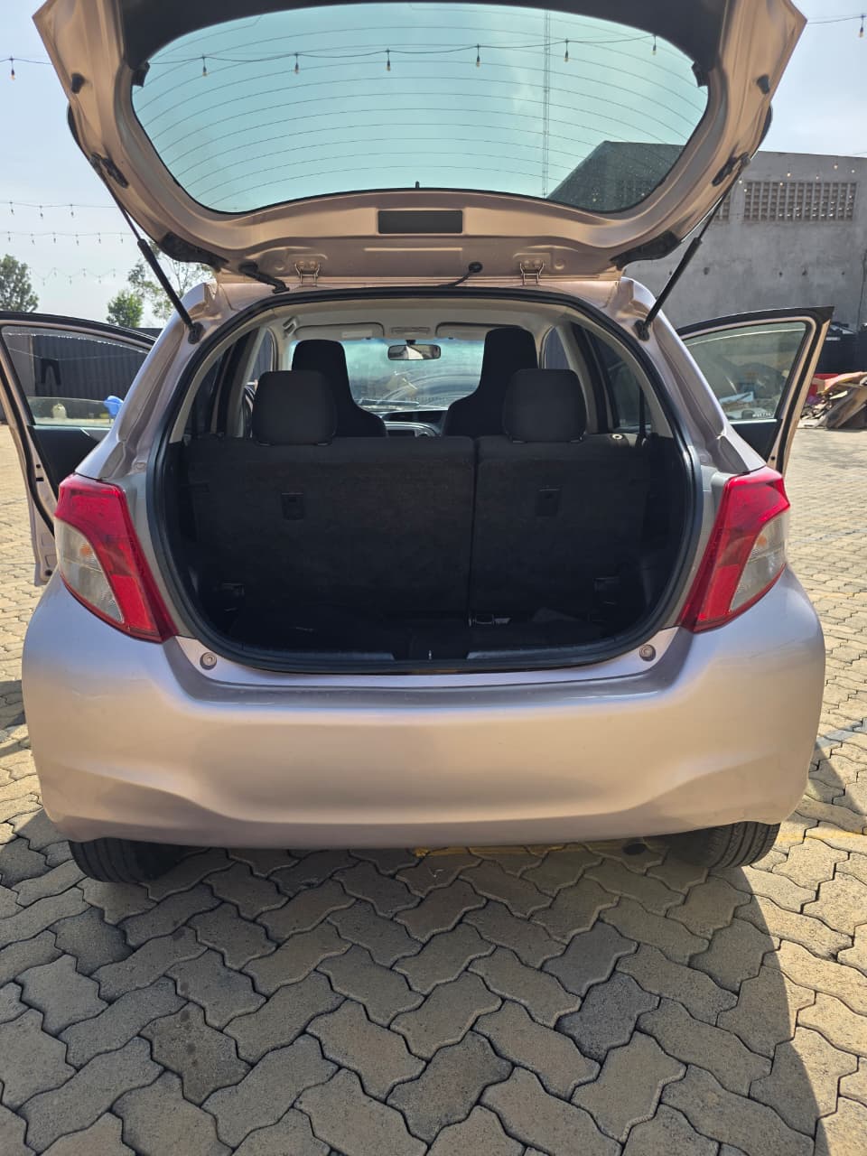 TOYOTA VITZ