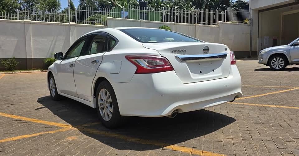 NISSAN TEANA 2017