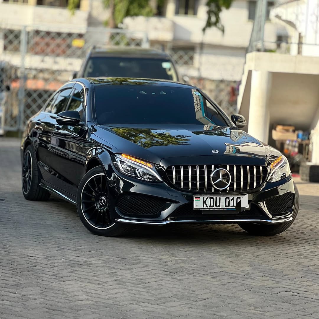 2018 MERCEDES BENZ C200