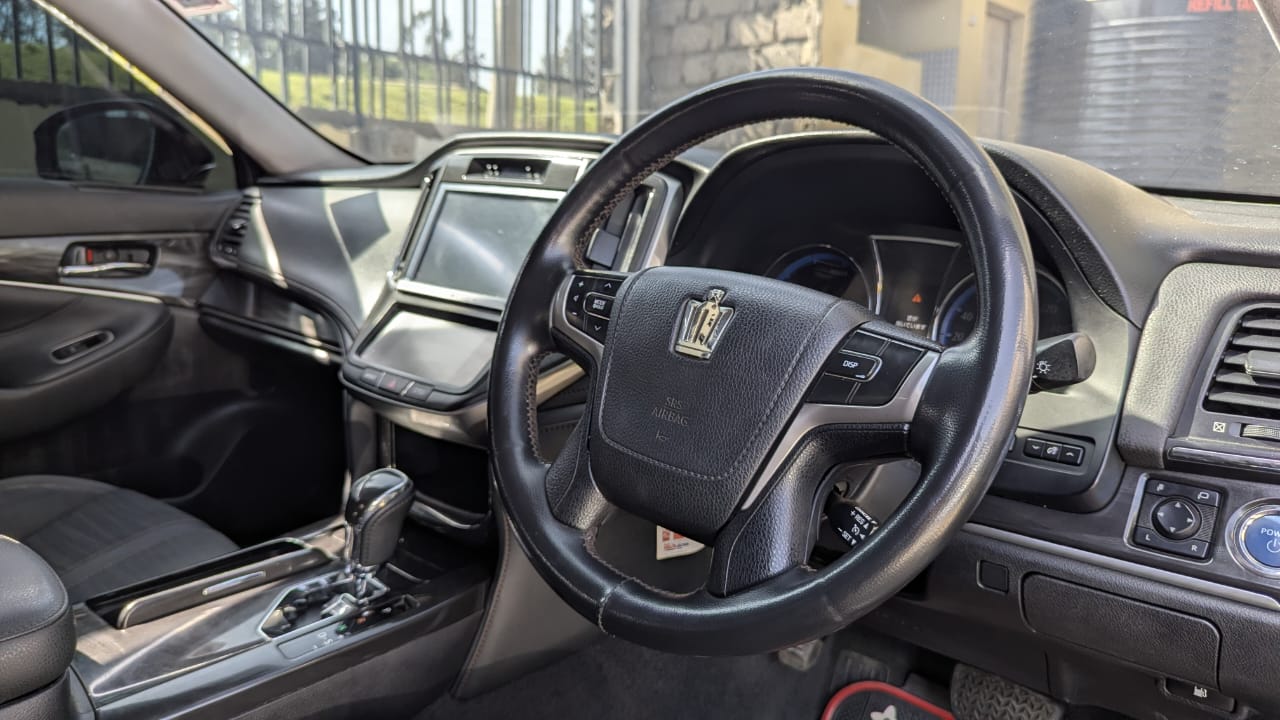 2016 TOYOTA CROWN ATHLETE