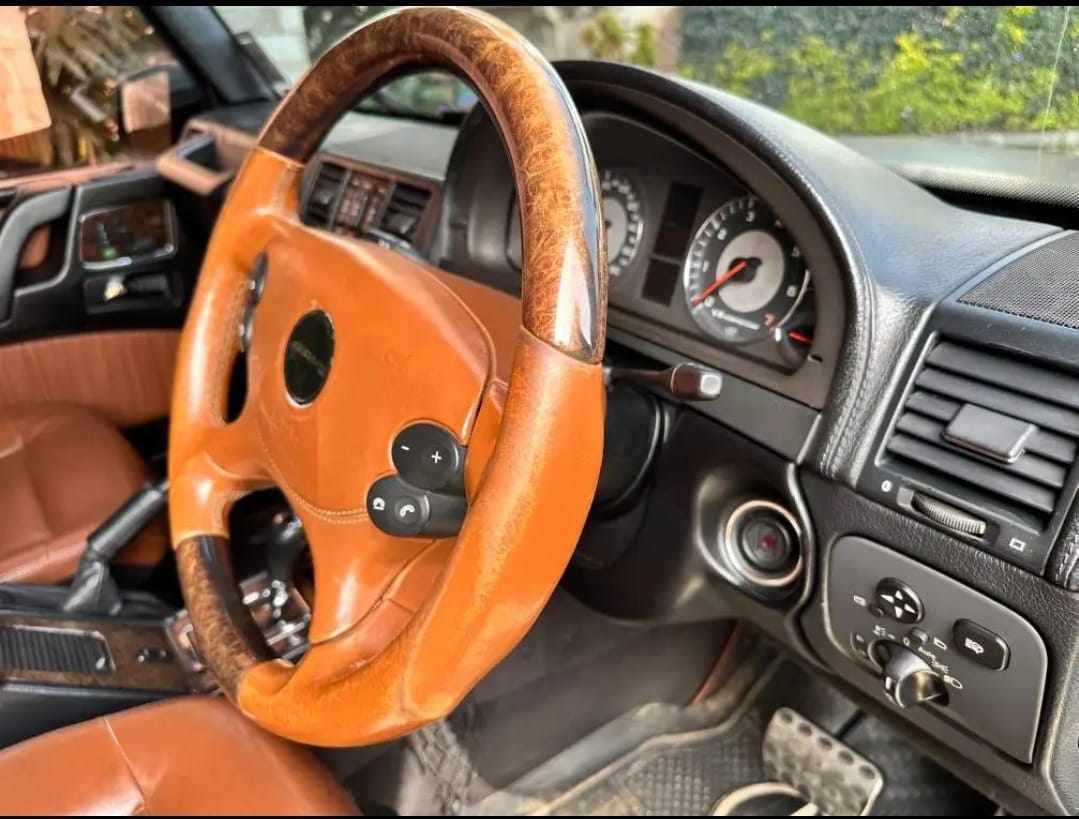 011 Mercedes-Benz G55 AMG