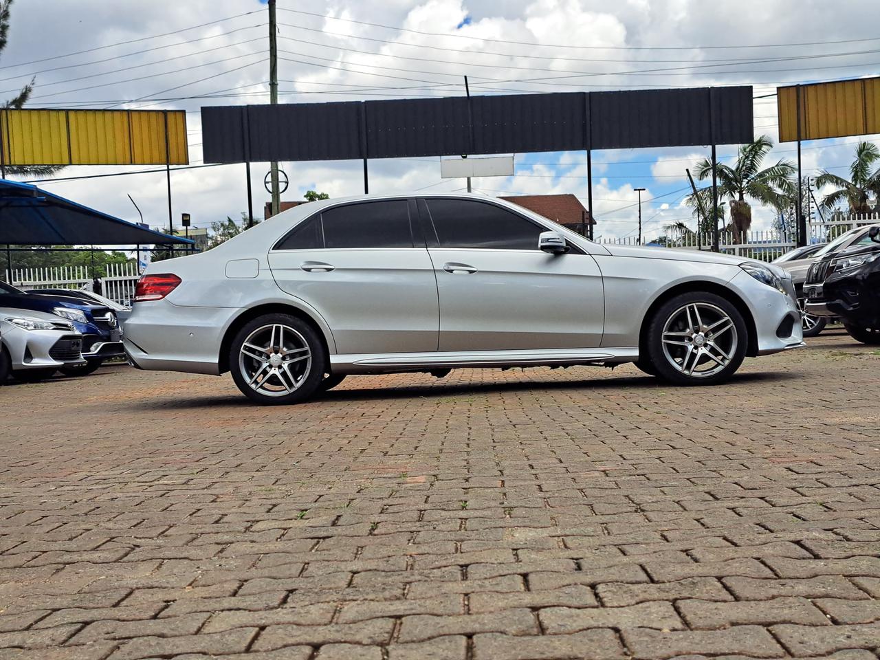 Mercedes Benz E250