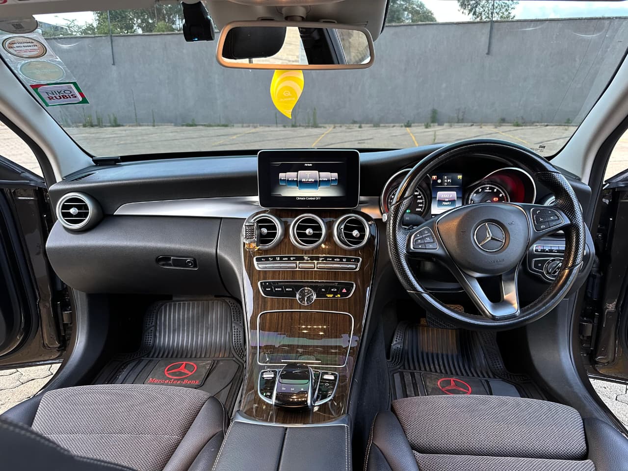 2016 MERCEDES BENZ C200