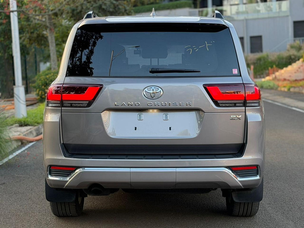 𝟐𝟎𝟐2 𝗧𝗢𝗬𝗢𝗧𝗔 𝗟𝗔𝗡𝗗 𝗖𝗥𝗨𝗜𝗦𝗘𝗥 𝟯𝟬𝟬 𝗦𝗘𝗥𝗜𝗘𝗦-𝗭𝗫 BRONZ