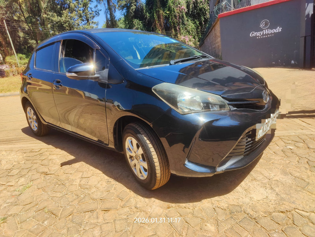 Toyota vitz 2017