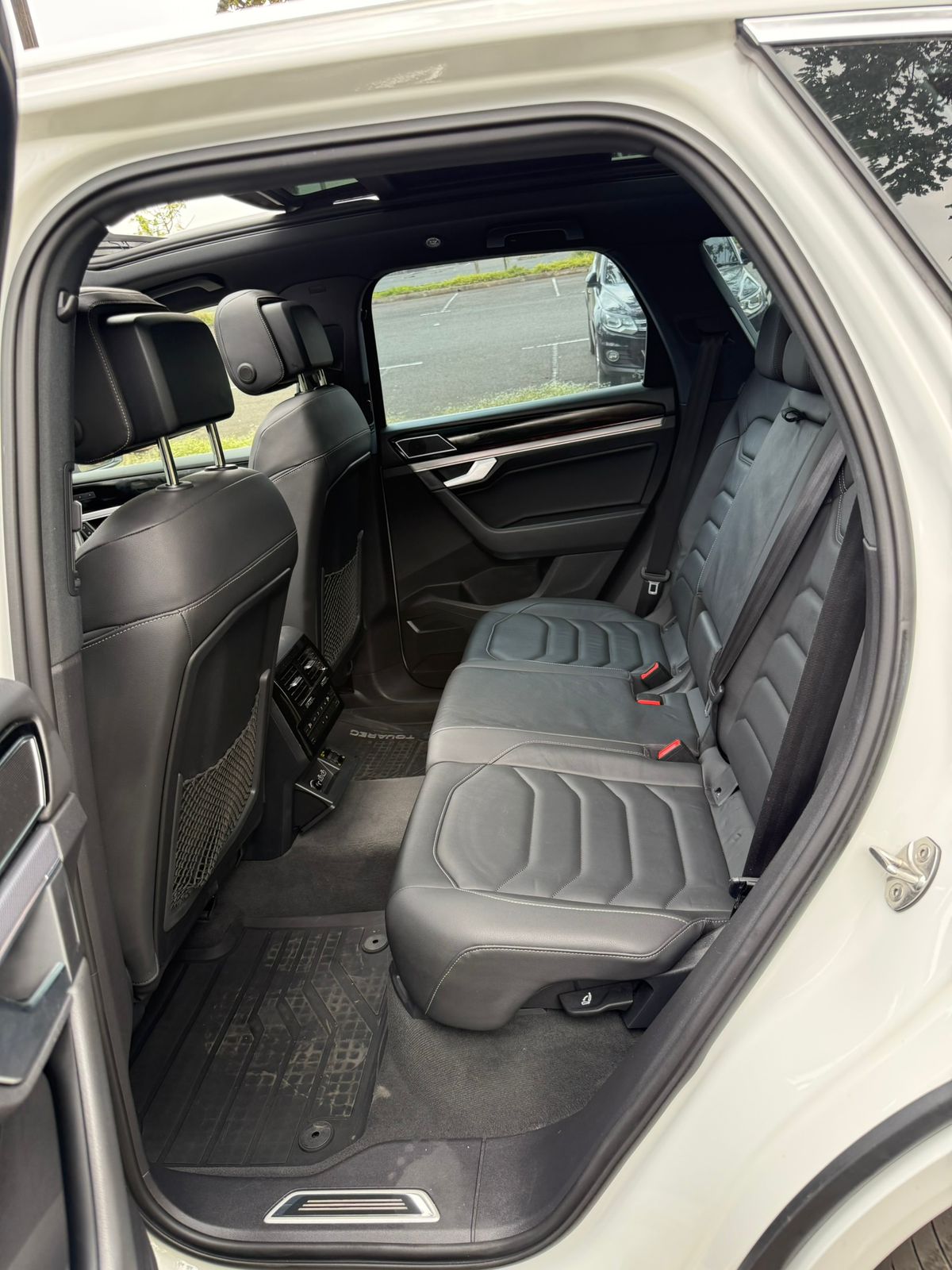 2019 VW TOUAREG R-LINE V6 TDI