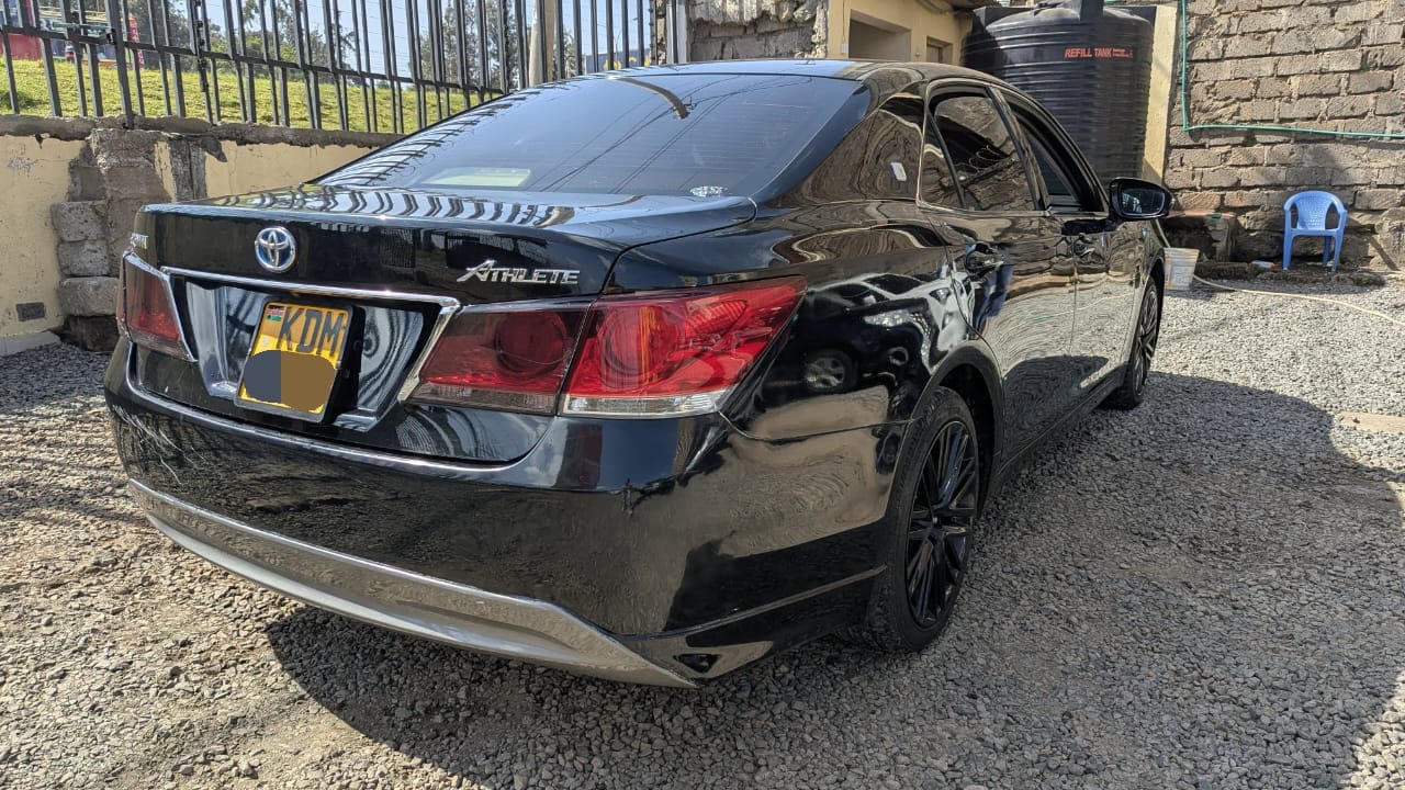 2016 TOYOTA CROWN ATHLETE