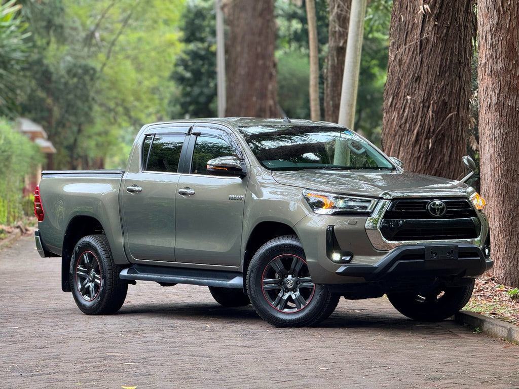 2021 TOYOTA HILUX