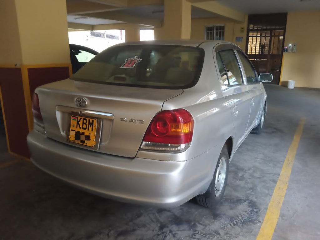 2004 TOYOTA platz