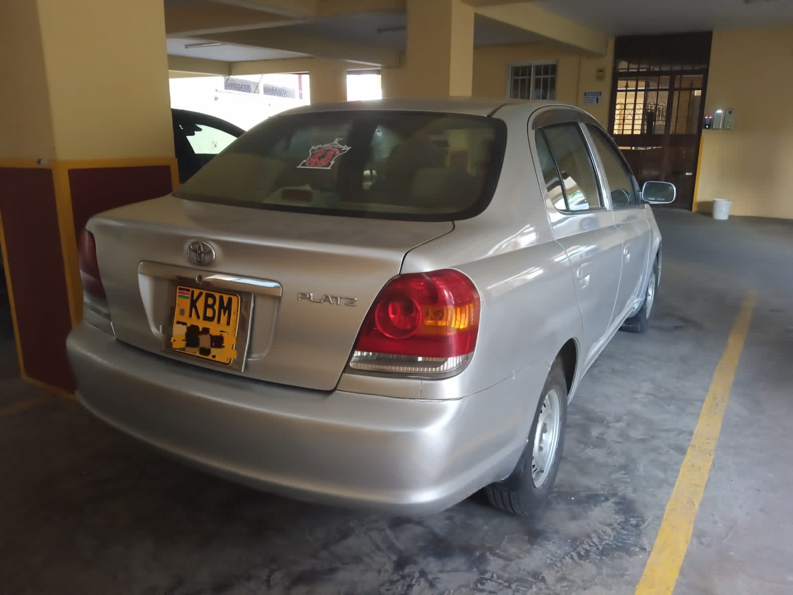 2004 TOYOTA platz