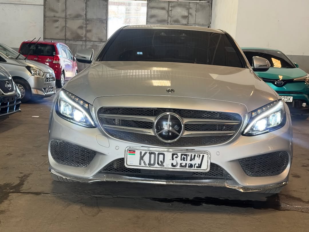 2018 MERCEDES BENZ C200 W205
