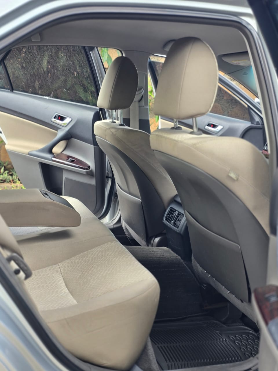 2011 TOYOTA MARK X