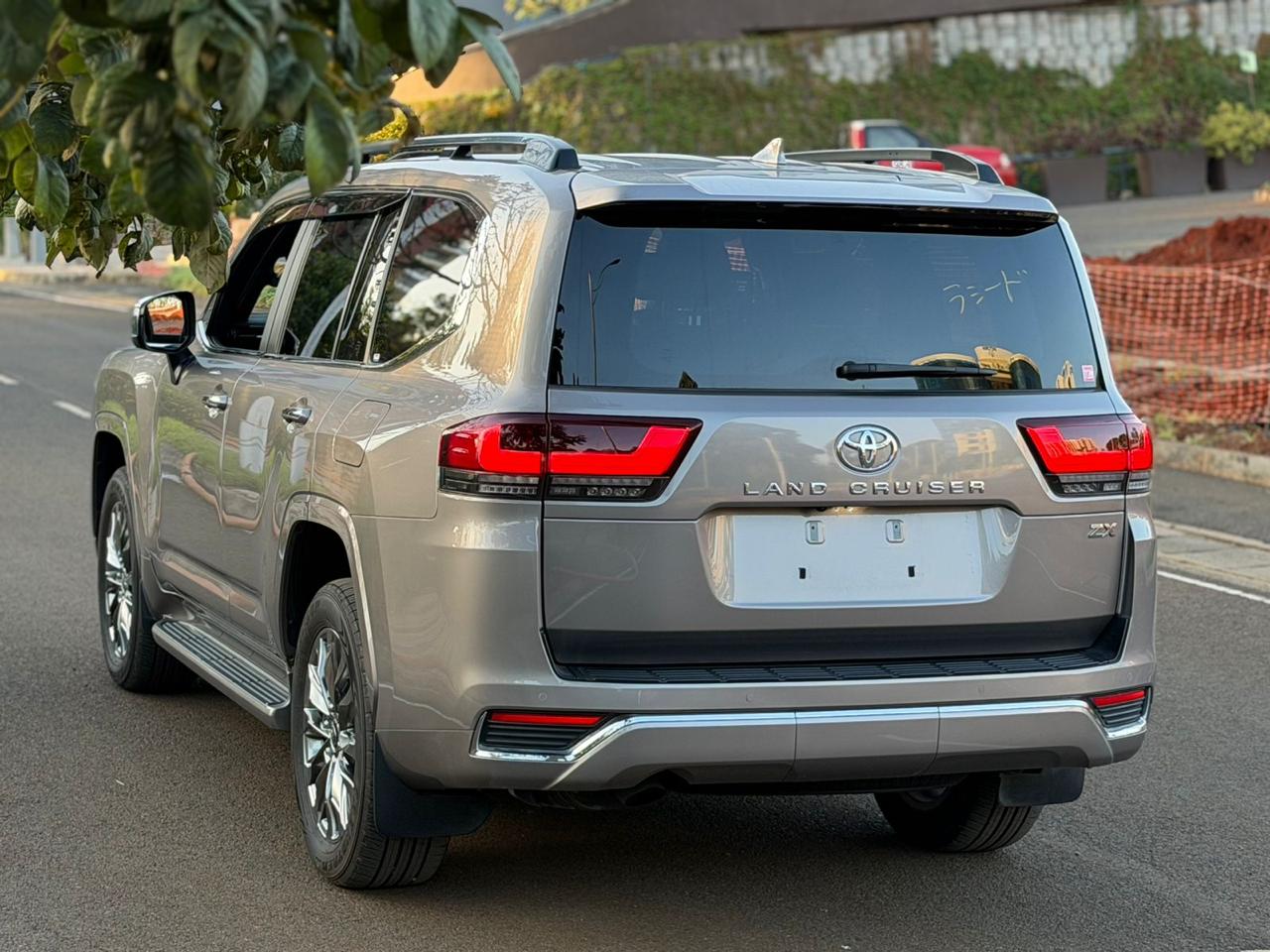 𝟐𝟎𝟐2 𝗧𝗢𝗬𝗢𝗧𝗔 𝗟𝗔𝗡𝗗 𝗖𝗥𝗨𝗜𝗦𝗘𝗥 𝟯𝟬𝟬 𝗦𝗘𝗥𝗜𝗘𝗦-𝗭𝗫 BRONZ