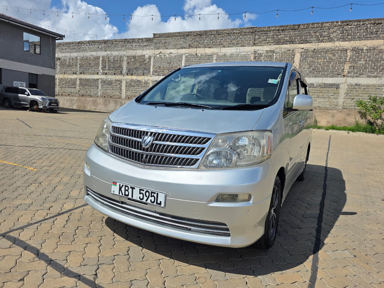 TOYOTA ALPHARD