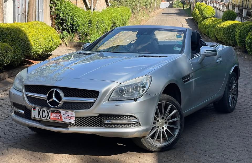 2011 Mercedes Benz SLK 200