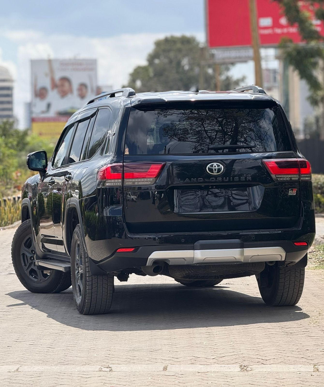 TOYOTA LAND CRUISER GR 2023