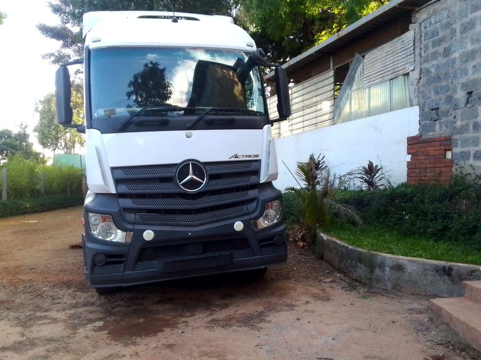 MERCEDES BENZ astross MP4