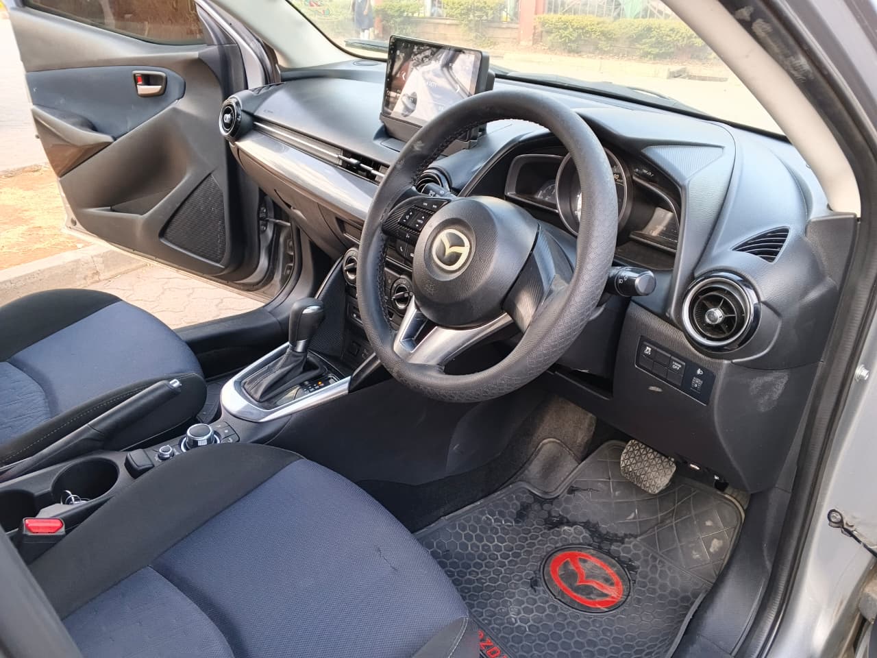 2016 Mazda Demio