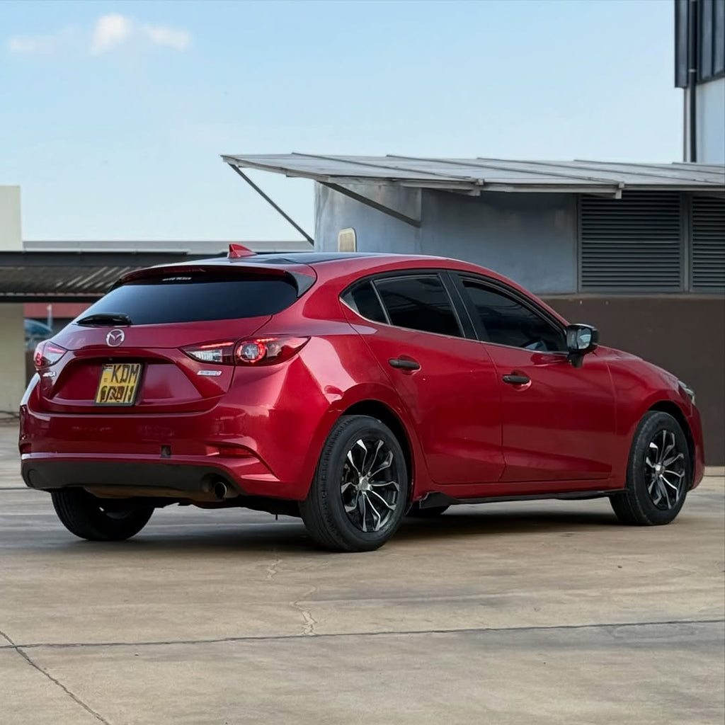 2016 Mazda Axela