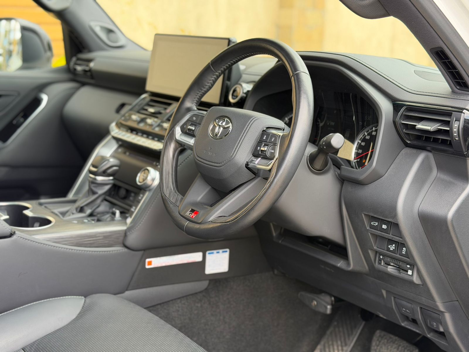 TOYOTA LAND CRUISER LC300 Gr sports