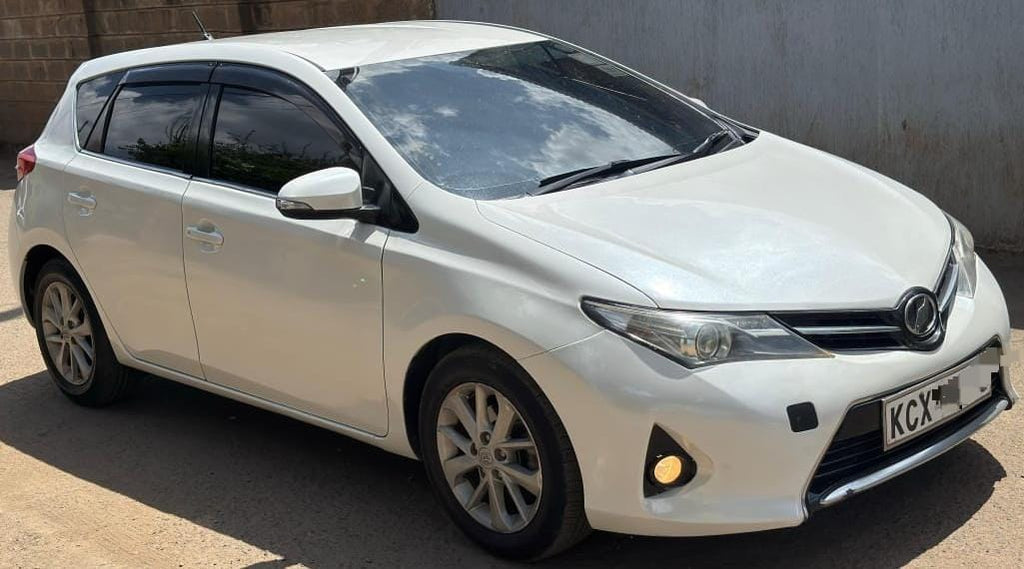 2012 TOYOTA AURIS