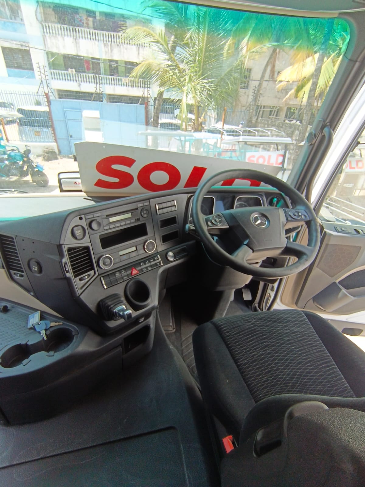 𝟐𝟎𝟏𝟖 𝐌𝐞𝐫𝐜𝐞𝐝𝐞𝐬‑𝐁𝐞𝐧𝐳 𝐀𝐜𝐭𝐫𝐨𝐬 𝟐𝟓𝟒𝟑 𝟔×𝟐 𝐌𝐏𝟒