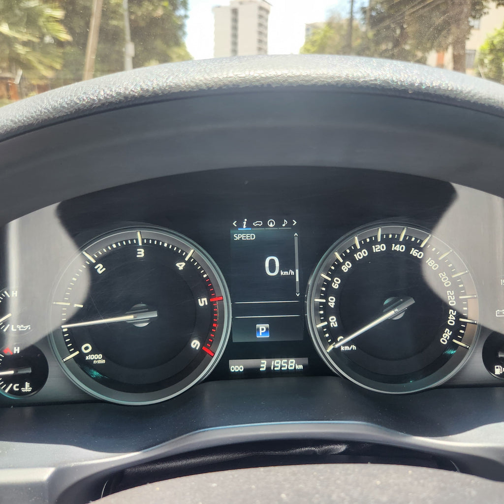 2017 Landcruiser V8 VXR