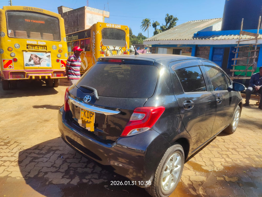 Toyota vitz 2017