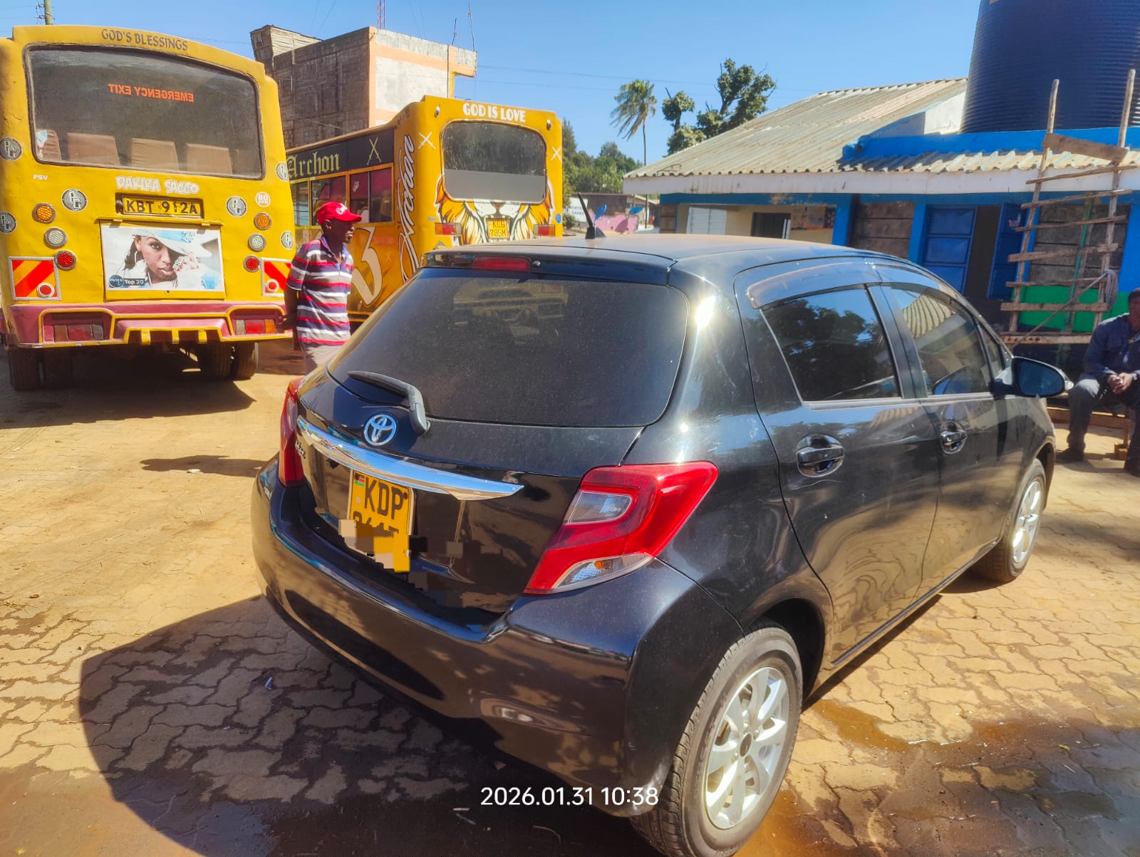 Toyota vitz 2017
