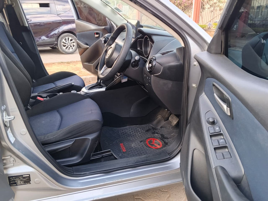 2016 Mazda Demio