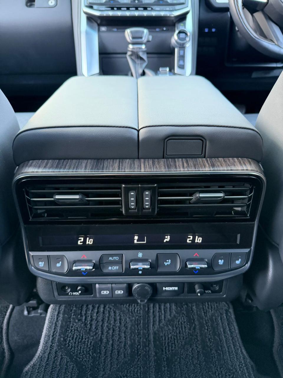 𝟐𝟎𝟐2 𝗧𝗢𝗬𝗢𝗧𝗔 𝗟𝗔𝗡𝗗 𝗖𝗥𝗨𝗜𝗦𝗘𝗥 𝟯𝟬𝟬 𝗦𝗘𝗥𝗜𝗘𝗦-𝗭𝗫 BRONZ