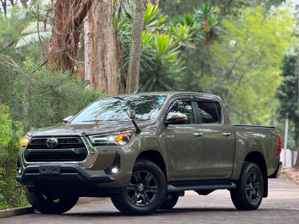2021 TOYOTA HILUX