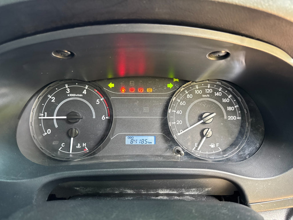 𝟐𝟎𝟏𝟖 𝐓𝐎𝐘𝐎𝐓𝐀 𝐇𝐈𝐋𝐔𝐗 𝐒𝐈𝐍𝐆𝐋𝐄 𝐂𝐀𝐁𝐈𝐍 𝐇𝐈𝐆𝐇𝐑𝐈𝐃𝐄𝐑