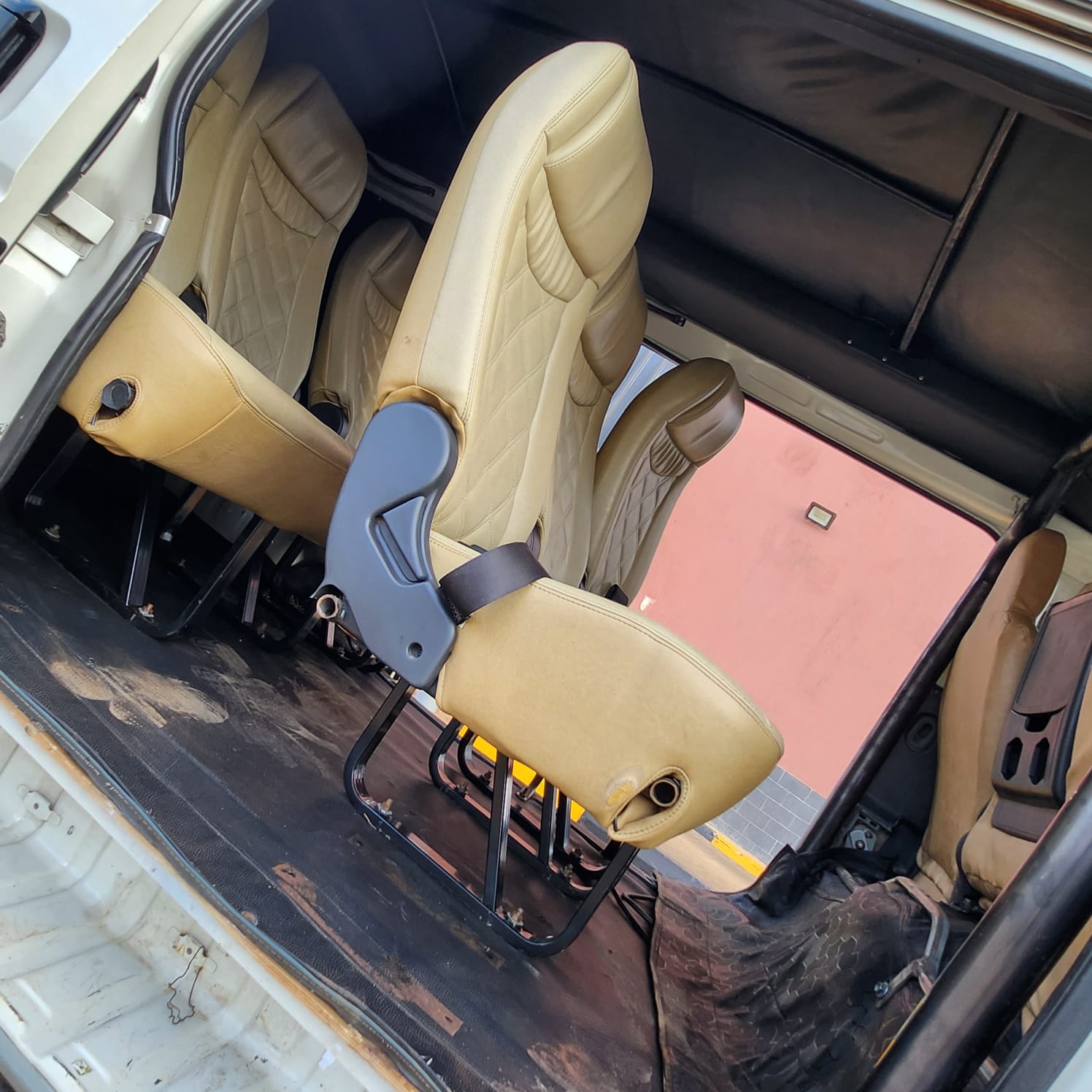 2012 TOYOTA HIACE TOUR VAN 4WD