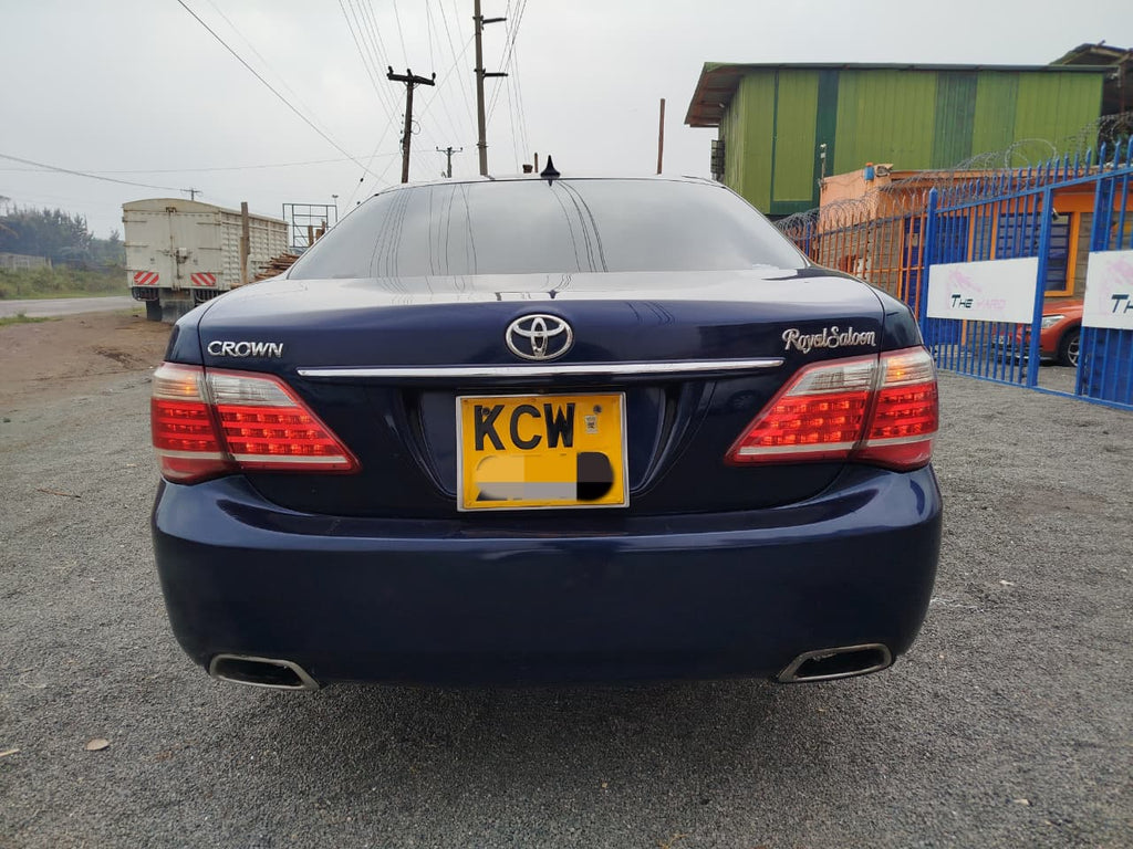 2012 Toyota Crown Royal Saloon