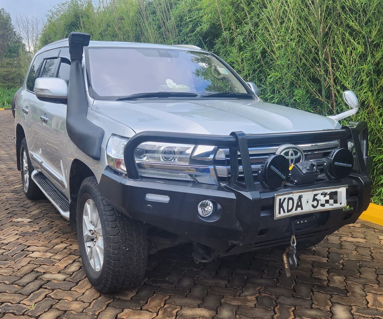 TOYOTA LANDCRUISER V8 4.5L