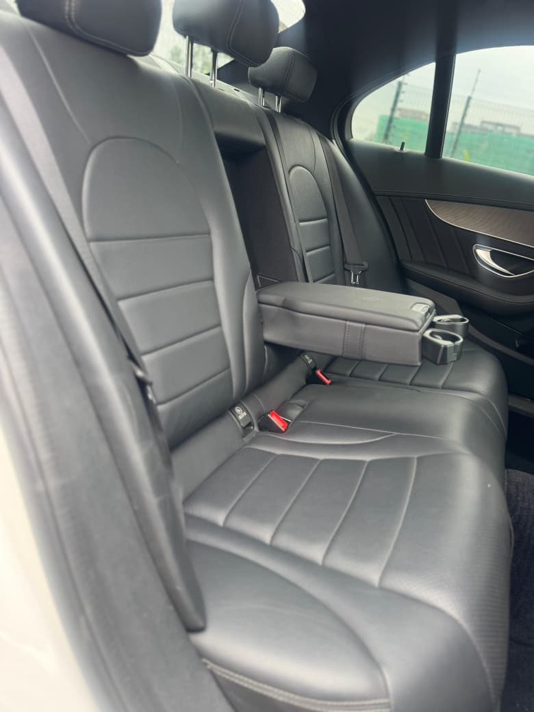 2016  Mercedes-Benz C200