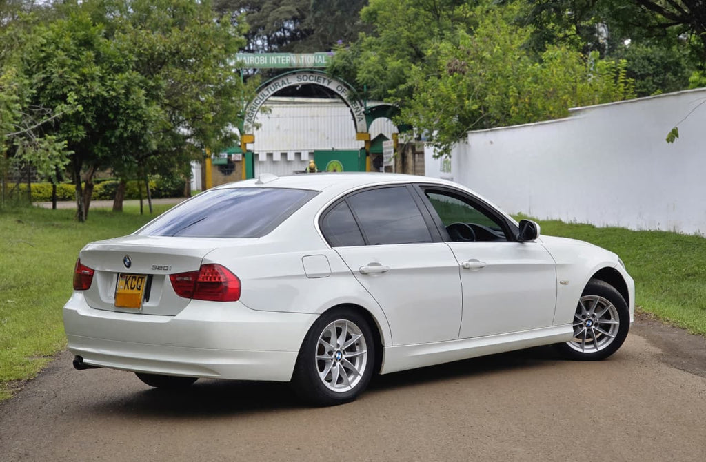 2011 BMW 320i