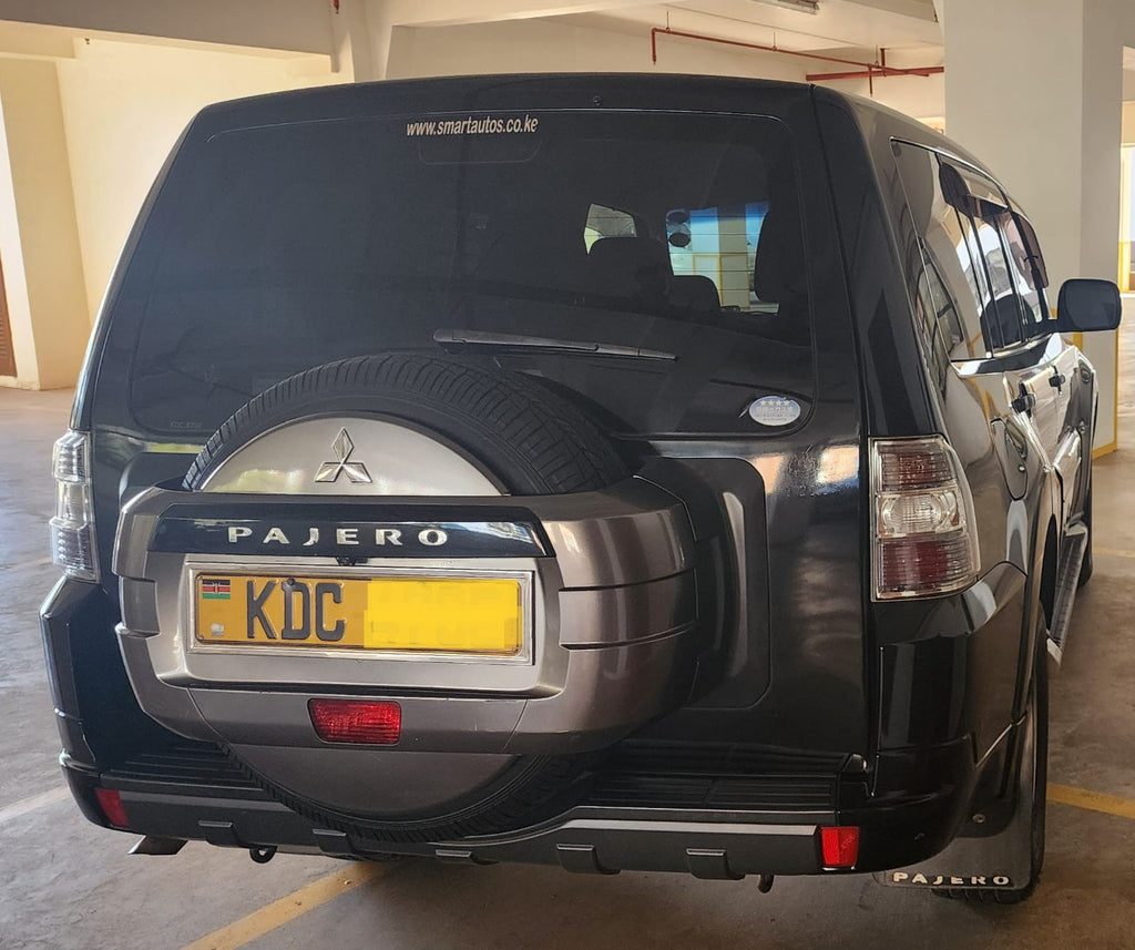 2013 Mitsubishi pajero