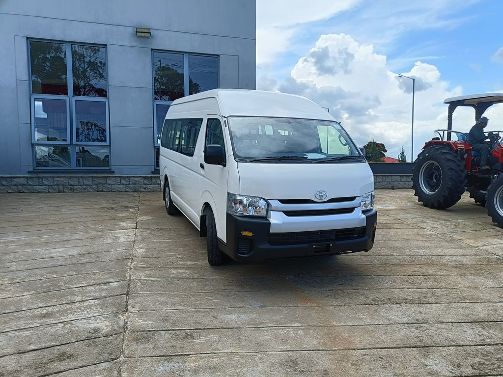 TOYOTA HIACE